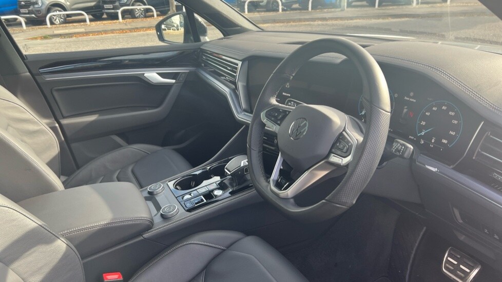 Used Volkswagen Touareg 2025 for sale - 76086523: Photo 27