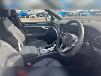 Used Volkswagen Touareg 2025 for sale - 76086523: Photo