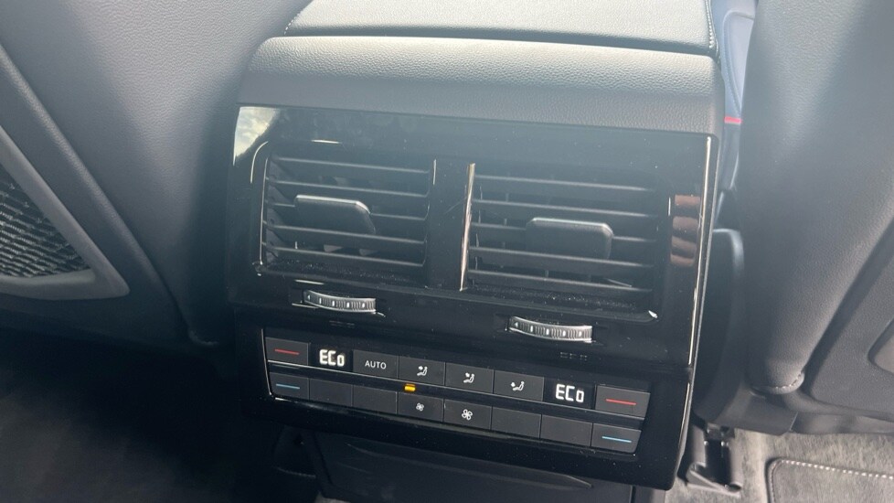 Used Volkswagen Touareg 2025 for sale - 76086523: Photo 34