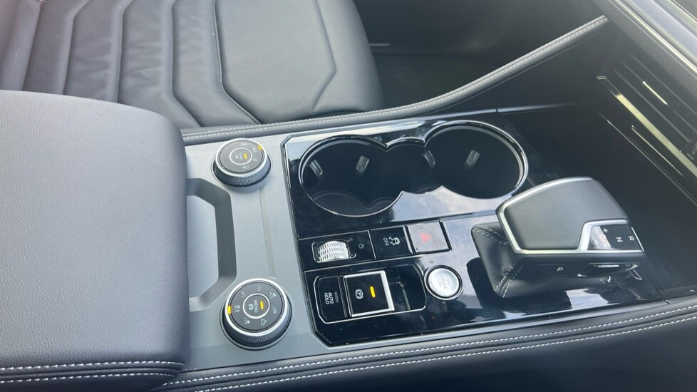 Used Volkswagen Touareg 2025 for sale - 76086523: Photo 35