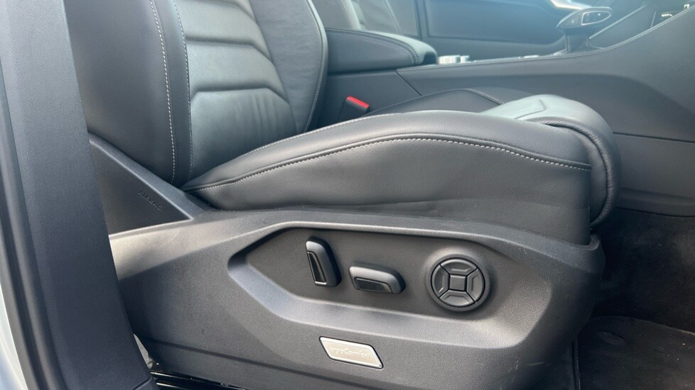 Used Volkswagen Touareg 2025 for sale - 76086523: Photo 39