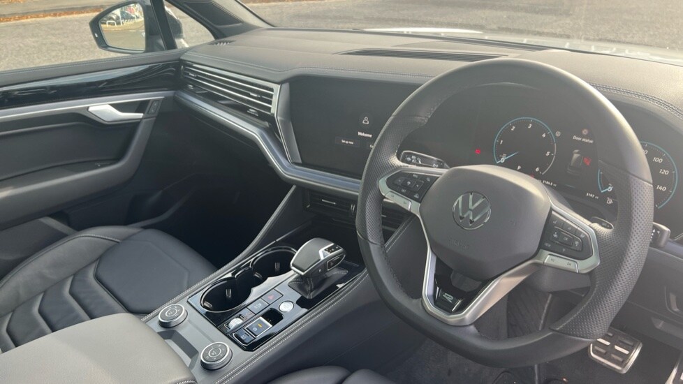 Used Volkswagen Touareg 2025 for sale - 76086523: Photo 6