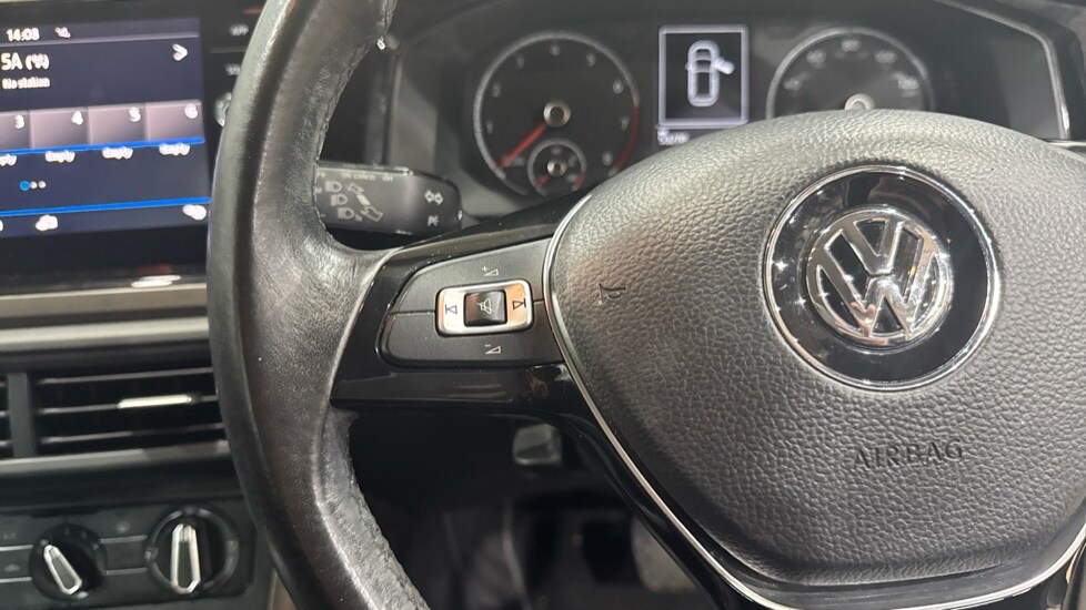 Used Volkswagen Polo 2018 for sale - 77075772: Photo 30