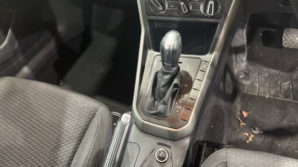 Used Volkswagen Polo 2018 for sale - 77075772: Photo 35