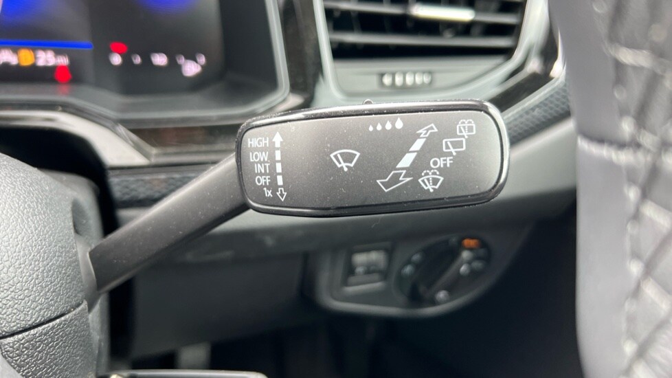 Used Volkswagen Taigo 2025 for sale - 76552522: Photo 31