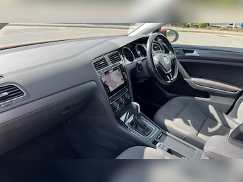 Used Volkswagen Golf 2020 for sale - 75660239: Photo