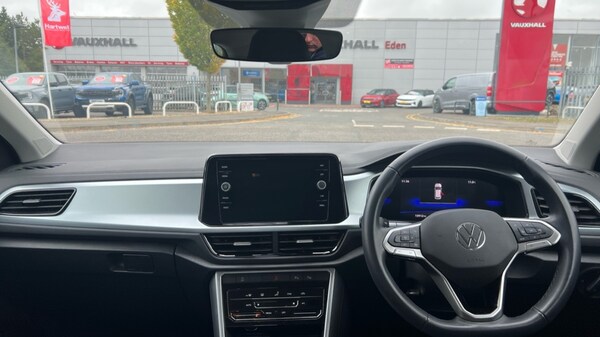 Used Volkswagen T-Roc 2024 for sale - 76297368: Photo 12