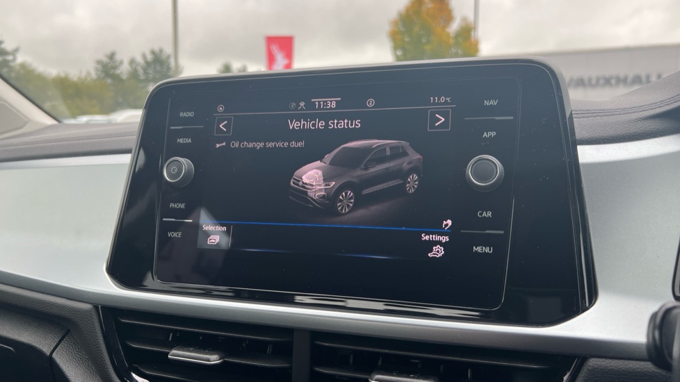 Used Volkswagen T-Roc 2024 for sale - 76297368: Photo 23