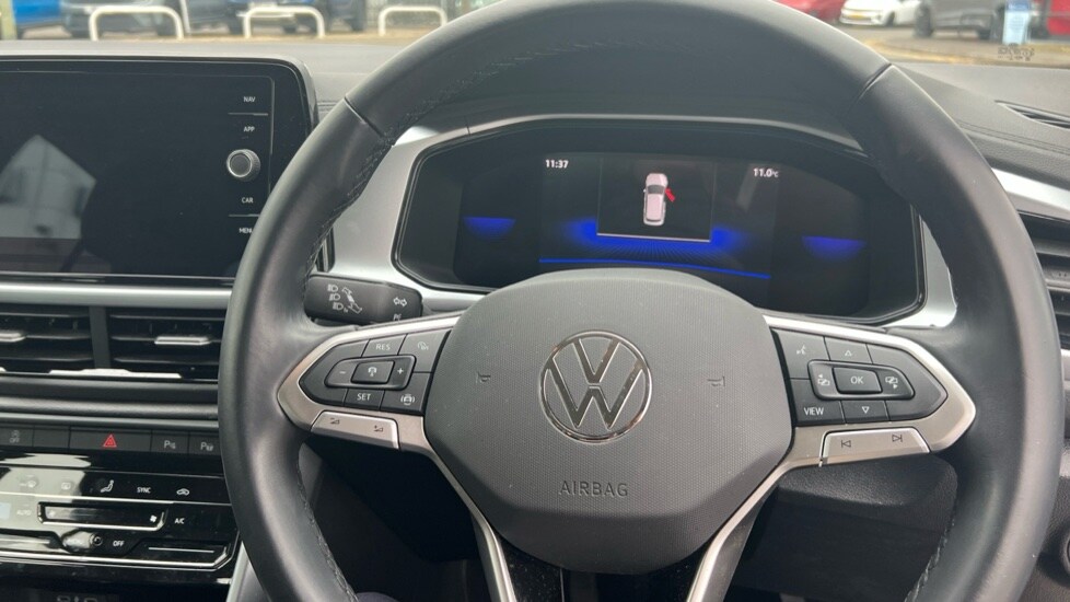 Used Volkswagen T-Roc 2024 for sale - 76297368: Photo 27