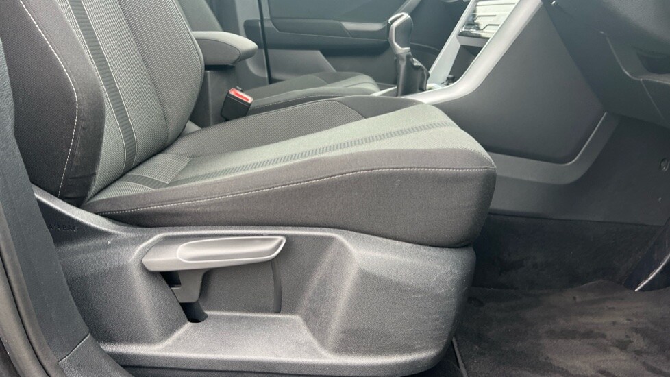 Used Volkswagen T-Roc 2024 for sale - 76297368: Photo 39