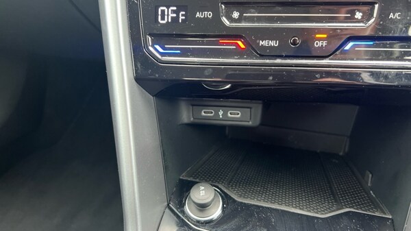 Used Volkswagen T-Roc 2024 for sale - 76297368: Photo 48