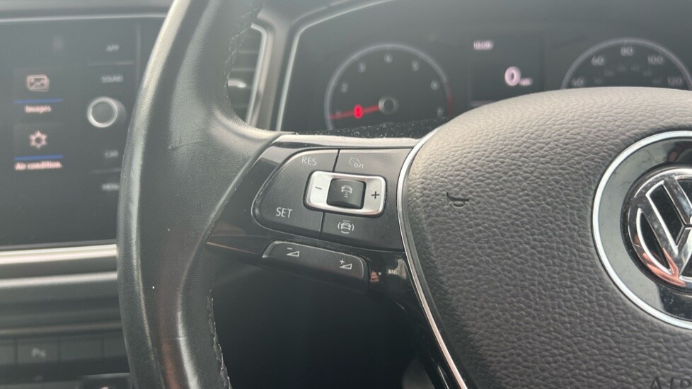 Used Volkswagen T-Roc 2018 for sale - 76552506: Photo 31