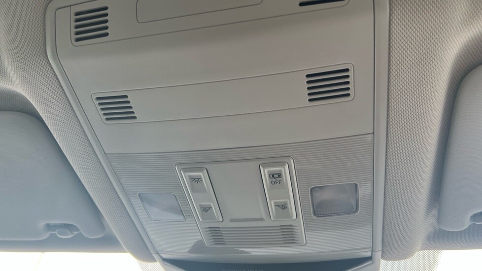 Used Volkswagen T-Roc 2018 for sale - 76552506: Photo 38