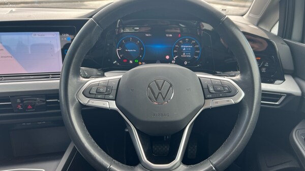 Used Volkswagen Golf 2023 for sale - 75966927: Photo 27