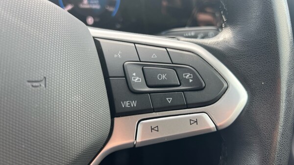 Used Volkswagen Golf 2023 for sale - 75966927: Photo 30