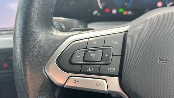 Used Volkswagen Golf 2023 for sale - 75966927: Photo 31