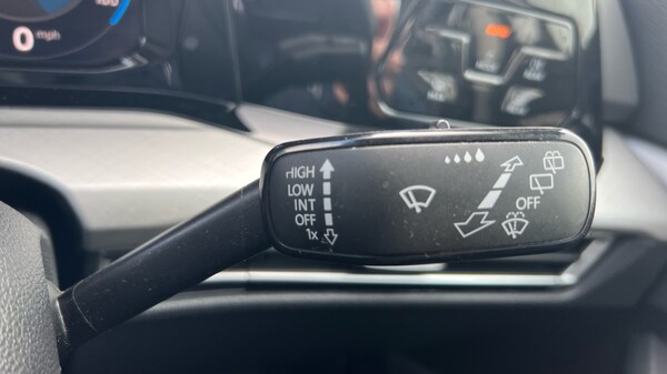 Used Volkswagen Golf 2023 for sale - 75966927: Photo 32