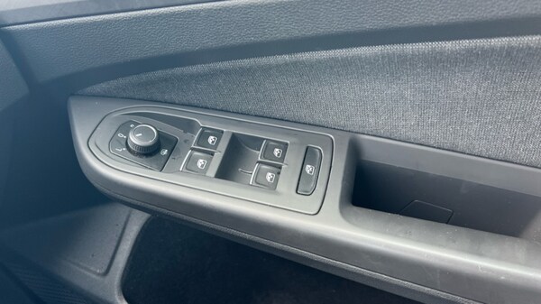 Used Volkswagen Golf 2023 for sale - 75966927: Photo 37