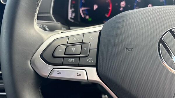 Used Volkswagen T-Cross 2025 for sale - 76096084: Photo 31