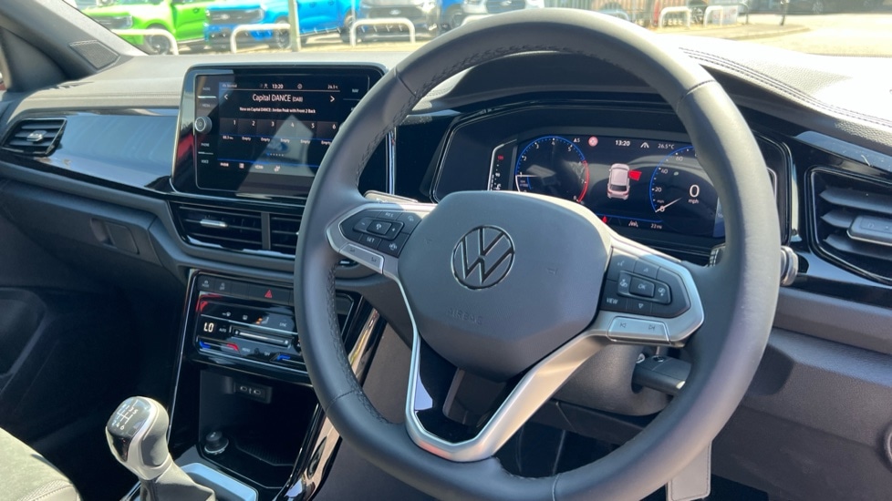 Used Volkswagen T-Roc 2025 for sale - 76552396: Photo 6