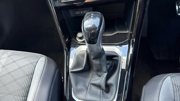 Used Volkswagen T-Roc 2025 for sale - 75829131: Photo 36