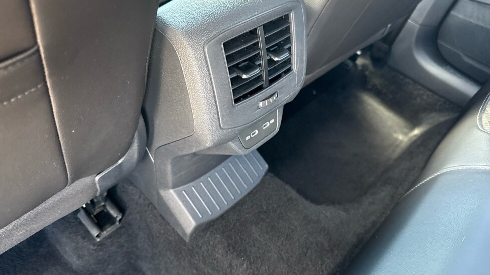 Used Volkswagen T-Roc 2025 for sale - 75829131: Photo 41