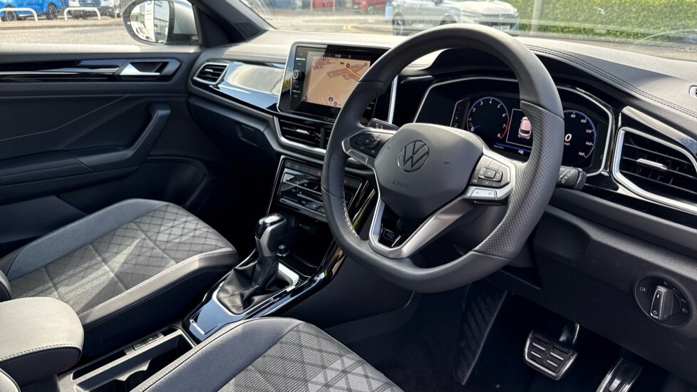 Used Volkswagen T-Roc 2025 for sale - 75829131: Photo 6
