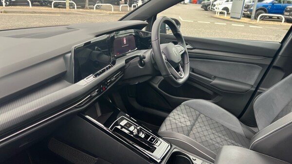 Used Volkswagen Golf 2024 for sale - 76168899: Photo 2