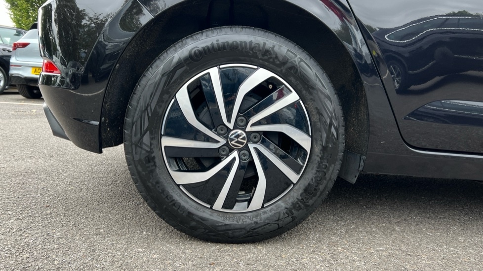 Used Volkswagen Polo 2023 for sale - 76597976: Photo 5