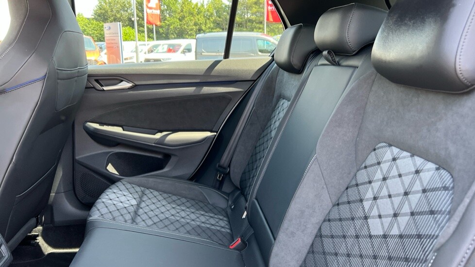 Used Volkswagen Golf 2024 for sale - 76442038: Photo 15