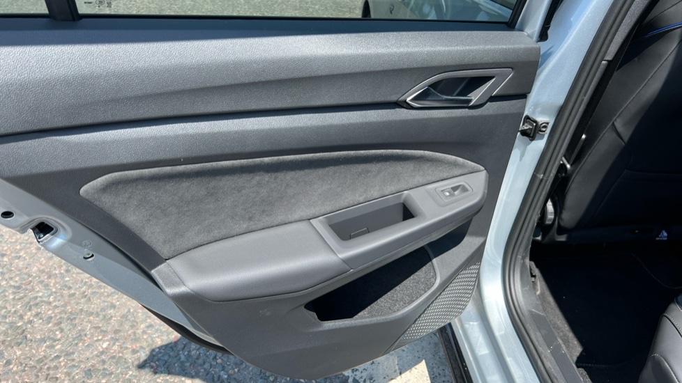 Used Volkswagen Golf 2024 for sale - 76442038: Photo 41