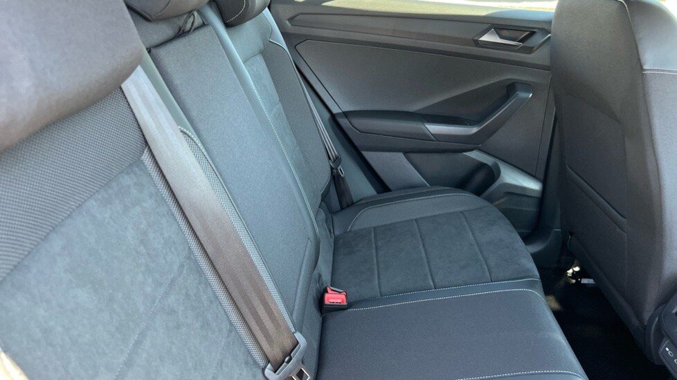 Used Volkswagen T-Roc 2025 for sale - 77050977: Photo 15