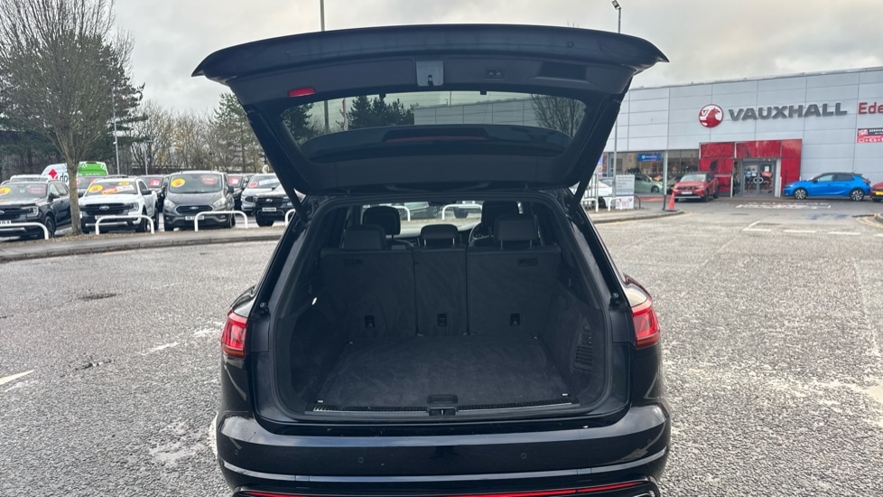 Used Volkswagen Touareg 2020 for sale - 76937564: Photo 16