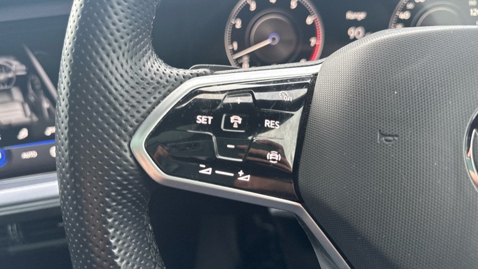 Used Volkswagen Touareg 2020 for sale - 76937564: Photo 31