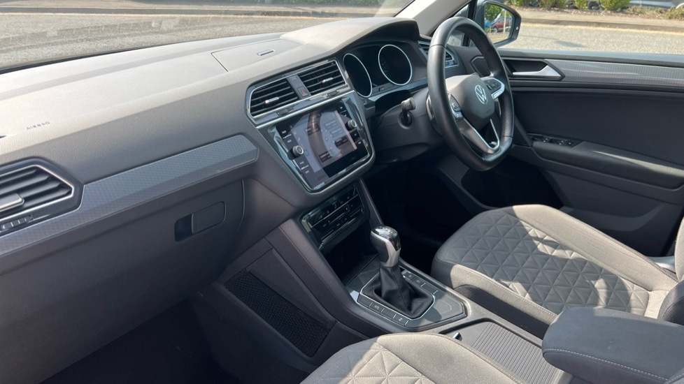 Used Volkswagen Tiguan 2022 for sale - 76074241: Photo 2