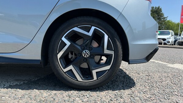 Used Volkswagen Golf 2024 for sale - 75395568: Photo 19