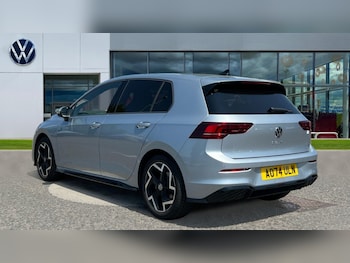 Used Volkswagen Golf 2024 for sale - 75395568: Photo
