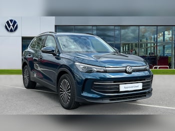 2025 - Volkswagen Estate 1.5 eTSI 150 Life 5dr DSG