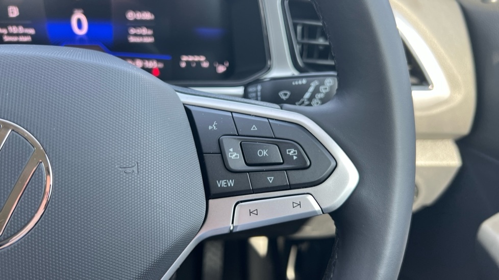 Used Volkswagen T-Roc 2025 for sale - 76501543: Photo 30