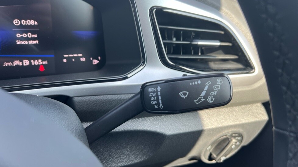 Used Volkswagen T-Roc 2025 for sale - 76501543: Photo 32