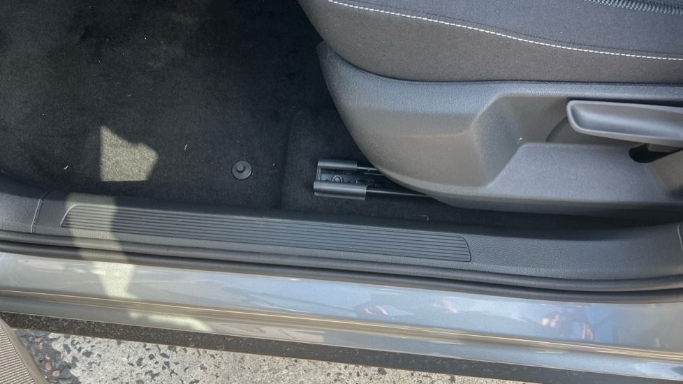 Used Volkswagen T-Roc 2025 for sale - 76501543: Photo 40