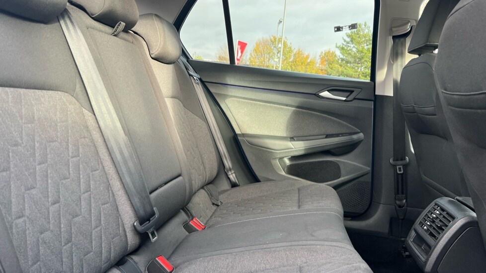 Used Volkswagen Golf 2024 for sale - 76851235: Photo 15