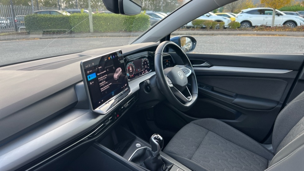 Used Volkswagen Golf 2024 for sale - 76851235: Photo 2