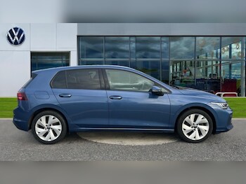 Used Volkswagen Golf 2024 for sale - 76851235: Photo