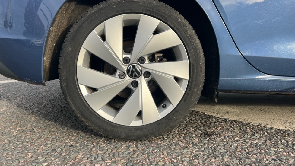 Used Volkswagen Golf 2024 for sale - 76851235: Photo 5