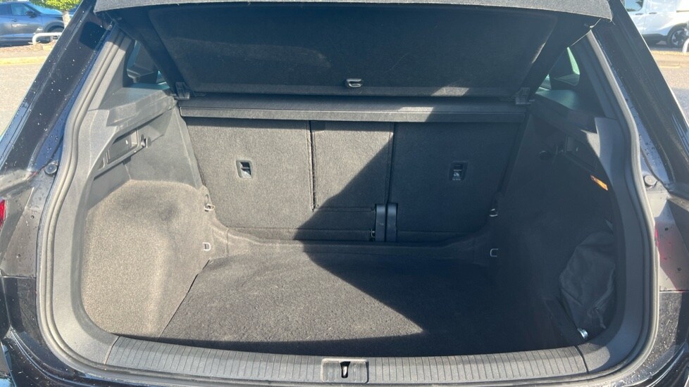 Used Volkswagen Tiguan 2021 for sale - 76458849: Photo 16