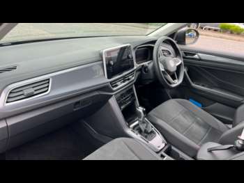 Used Volkswagen T-Roc 2024 for sale - 74940948: Photo