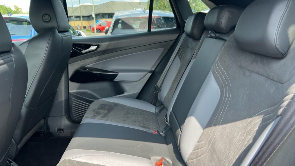 Used Volkswagen ID.4 2023 for sale - 76428285: Photo 15