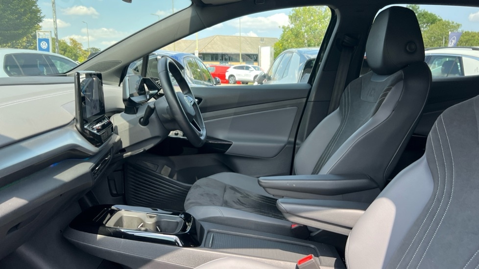 Used Volkswagen ID.4 2023 for sale - 76428285: Photo 28