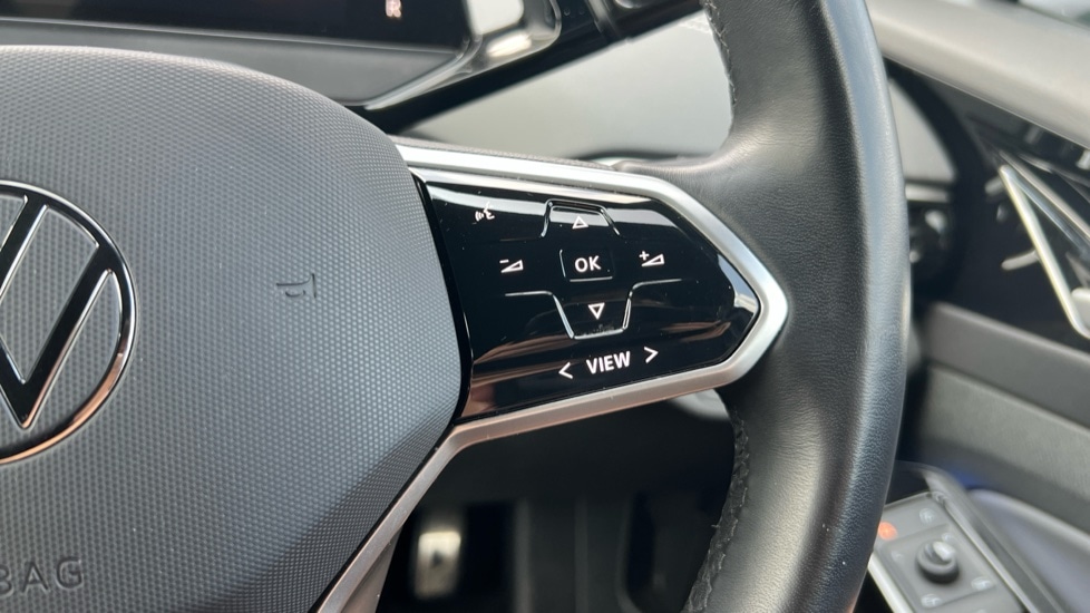 Used Volkswagen ID.4 2023 for sale - 76428285: Photo 30